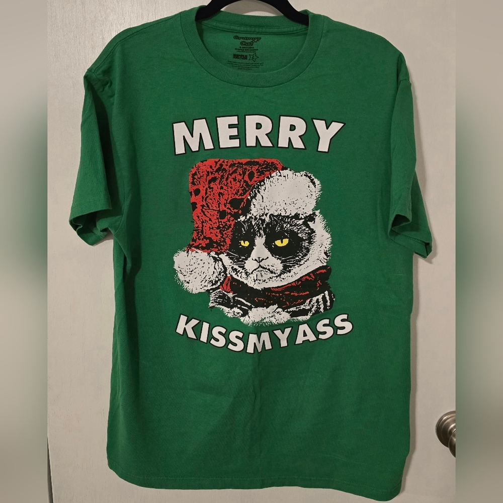 Green Grumpy Cat Graphic T-Shirt